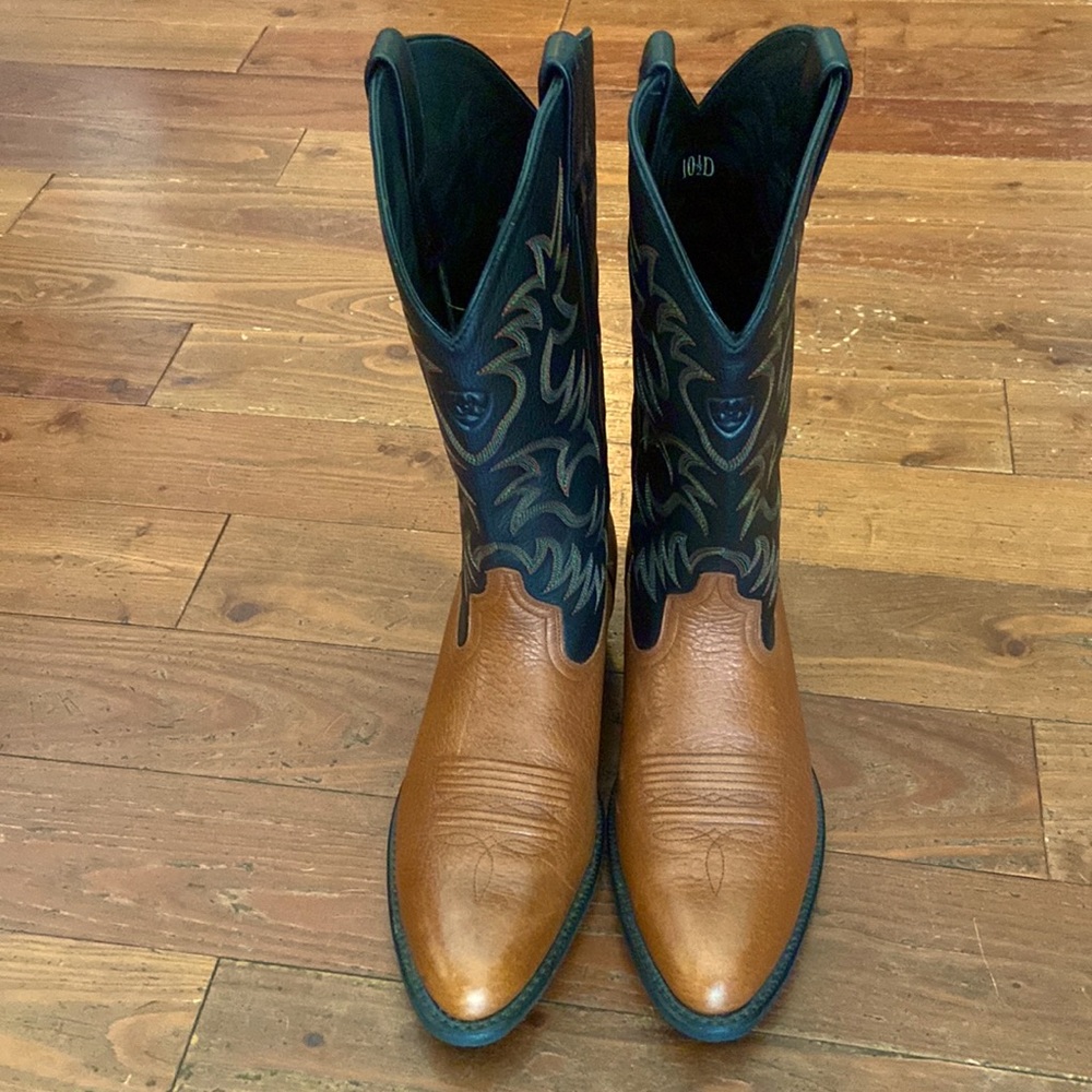 Men’s Ariat boots size 10 1/2 D